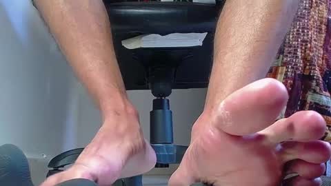 Snapshot of sir_kev66 chatting on 02/20/25, 09:31 only foot                         worshipers here online show from 02/20/25, 09:31