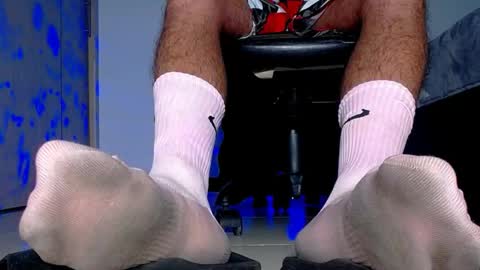 Snapshot of sir_kev66 chatting on 09/27/25, 07:02 only foot                         worshipers here online show from 09/27/25, 07:02