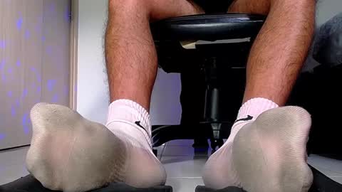 Snapshot of sir_kev66 chatting on 10/03/25, 09:12 only foot                         worshipers here online show from 10/03/25, 09:12