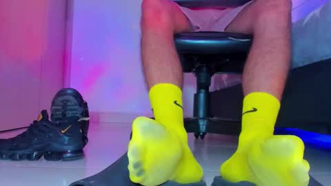 Snapshot of sir_kev66 chatting on 03/25/26, 06:08 only foot worshipers here online show from 03/25/26, 06:08