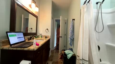 sir_seoscam online show from 09/10/25, 08:53