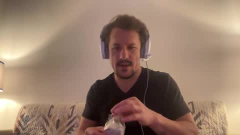 Snapshot of sirbubblesworth chatting on 01/18/25, 05:41 sirbubblesworth online show from 01/18/25, 05:41