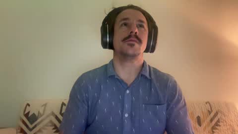 Snapshot of sirbubblesworth chatting on 01/27/25, 12:37 sirbubblesworth online show from 01/27/25, 12:37