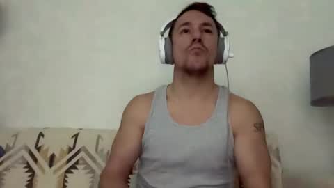 Snapshot of sirbubblesworth chatting on 02/23/25, 12:30 sirbubblesworth online show from 02/23/25, 12:30