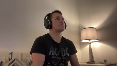 Snapshot of sirbubblesworth chatting on 03/10/25, 03:34 sirbubblesworth online show from 03/10/25, 03:34