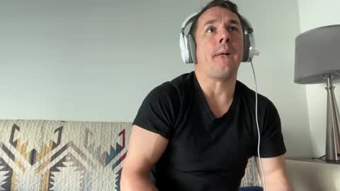 Snapshot of sirbubblesworth chatting on 03/12/25, 12:10 sirbubblesworth online show from 03/12/25, 12:10