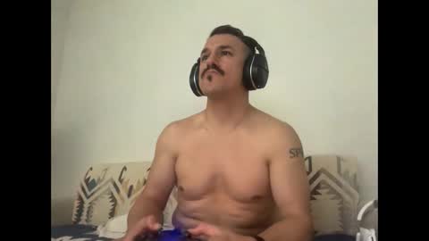 Snapshot of sirbubblesworth chatting on 09/15/25, 11:38 sirbubblesworth online show from 09/15/25, 11:38