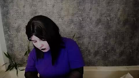 Snapshot of siren_dahlia_ chatting on 12/20/25, 08:49 Mina online show from 12/20/25, 08:49