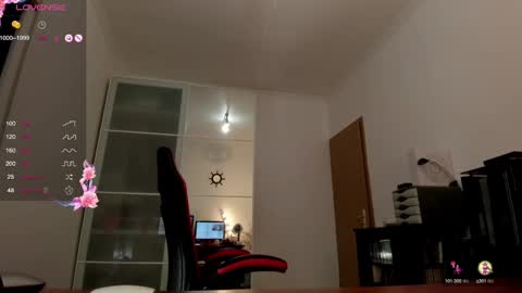 Snapshot of sirena99 chatting on 12/27/24, 12:12  Sirene  online show from 12/27/24, 12:12