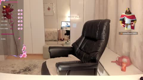 Snapshot of sirena99 chatting on 02/13/25, 04:39  Sirene  online show from 02/13/25, 04:39
