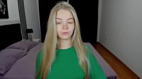 SirenaBloom online show from 10/01/25, 09:26