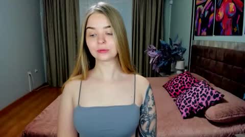 SirenaBloom online show from 03/02/26, 04:36