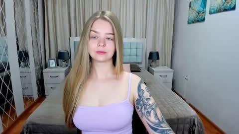 Snapshot of sirenabloom chatting on 06/03/26, 04:26 SirenaBloom online show from 06/03/26, 04:26