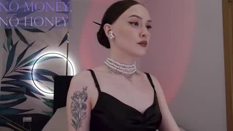 Snapshot of sirenaswhisper chatting on 03/06/26, 02:46 Goddess Sirena online show from 03/06/26, 02:46