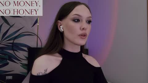 Snapshot of sirenaswhisper chatting on 05/25/26, 08:48 Goddess Sirena online show from 05/25/26, 08:48