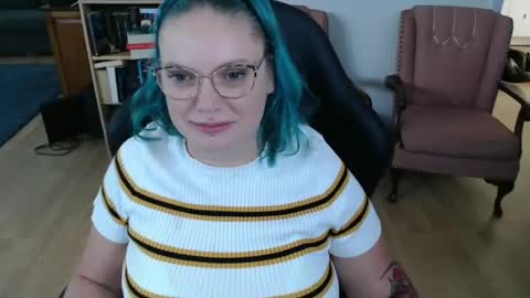 Snapshot of sireneserpens chatting on 01/24/25, 01:56 Sirene Serpens online show from 01/24/25, 01:56