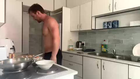 Giovanni online show from 01/31/25, 09:37