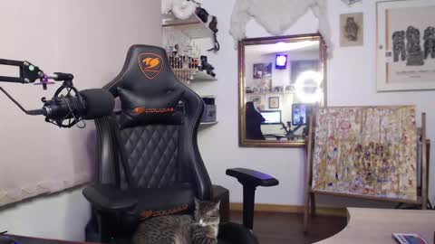 Snapshot of siriss_boyrag chatting on 02/25/25, 11:33 siriss_boyrag online show from 02/25/25, 11:33