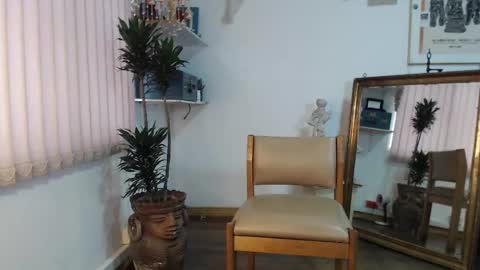 Snapshot of siriss_boyrag chatting on 10/05/25, 08:40 siriss_boyrag online show from 10/05/25, 08:40