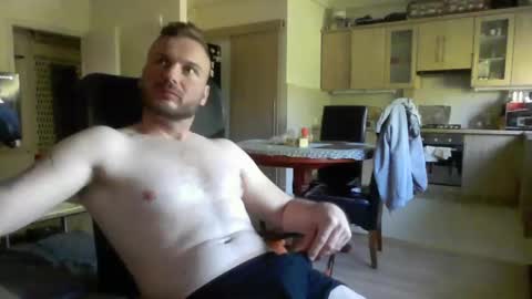 Snapshot of sirkrapek chatting on 04/30/26, 09:04 SirKrapek online show from 04/30/26, 09:04