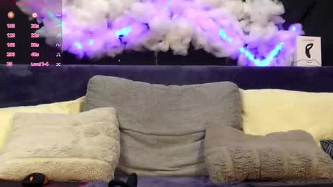 Snapshot of sirredy chatting on 09/19/25, 05:53 Edy online show from 09/19/25, 05:53