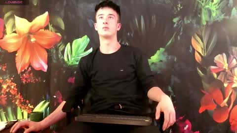 Snapshot of sirreedy chatting on 11/24/25, 03:50 SirReedy online show from 11/24/25, 03:50