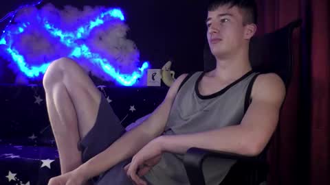 Snapshot of sirreedy chatting on 11/26/25, 04:13 SirReedy online show from 11/26/25, 04:13