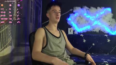 Snapshot of sirreedy chatting on 11/29/25, 04:04 SirReedy online show from 11/29/25, 04:04