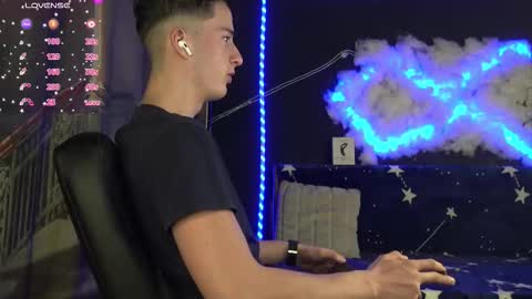 Snapshot of sirreedy chatting on 12/01/25, 03:55 SirReedy online show from 12/01/25, 03:55