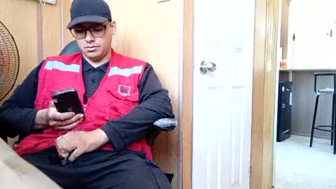 Snapshot of sirtortula chatting on 01/18/25, 05:59 sirtortula online show from 01/18/25, 05:59