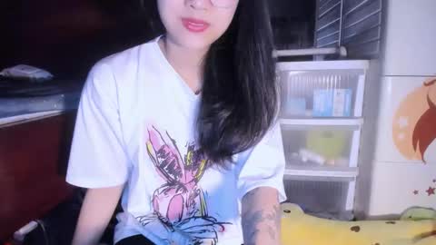 Snapshot of sisi_baby chatting on 10/07/25, 06:54 julila online show from 10/07/25, 06:54