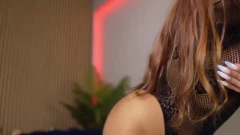 Dee online show from 11/02/25, 08:44