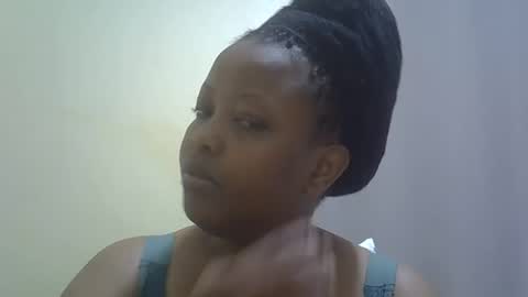 Snapshot of sisibrown97 chatting on 04/18/26, 10:32 brown online show from 04/18/26, 10:32