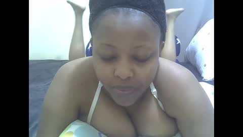 Snapshot of sisibrown97 chatting on 04/29/26, 12:27 brown online show from 04/29/26, 12:27