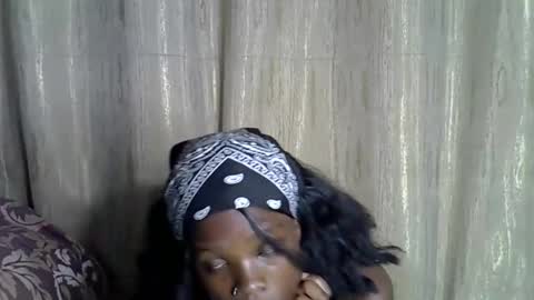 shannie online show from 11/08/25, 07:12