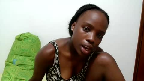 Snapshot of sismile chatting on 03/24/26, 07:46 shannie online show from 03/24/26, 07:46