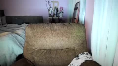 Snapshot of sissicassi chatting on 10/11/25, 06:45 carra combs online show from 10/11/25, 06:45