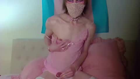 Snapshot of sissyariadneylux chatting on 03/18/26, 07:17 Sissy Ariadney Lux online show from 03/18/26, 07:17