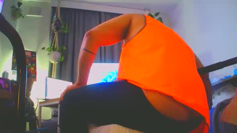 RESPONDS WELL TO ... online show from 11/20/25, 01:44