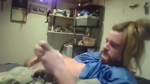 Snapshot of sissyboy031 chatting on 02/18/26, 11:44 sissyboy031 online show from 02/18/26, 11:44