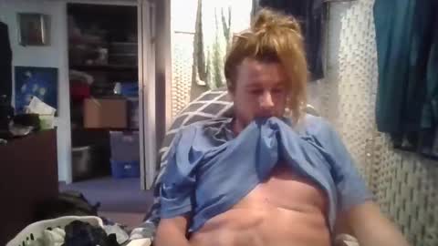 Snapshot of sissyboy031 chatting on 04/14/26, 08:48 sissyboy031 online show from 04/14/26, 08:48