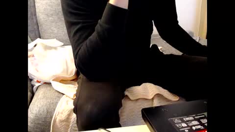 looking for older male ore female to use me sexually and be good to me ahhhhh online show from 01/20/25, 03:50