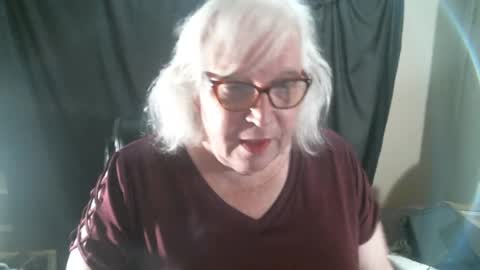 Snapshot of sissydianetx chatting on 12/20/24, 12:41 Sissy Diane online show from 12/20/24, 12:41