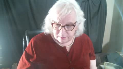 Snapshot of sissydianetx chatting on 12/30/24, 12:32 Sissy Diane online show from 12/30/24, 12:32