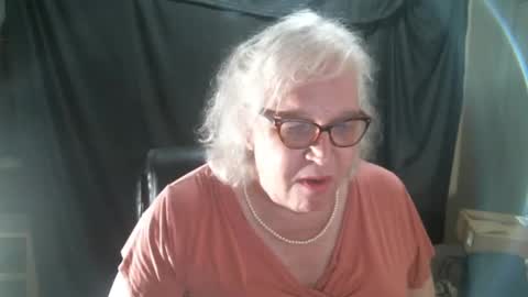 Snapshot of sissydianetx chatting on 02/07/25, 12:31 Sissy Diane online show from 02/07/25, 12:31