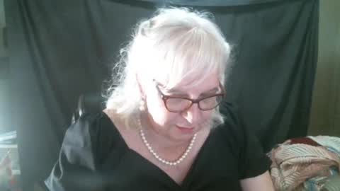 Snapshot of sissydianetx chatting on 09/11/25, 11:38 Sissy Diane online show from 09/11/25, 11:38