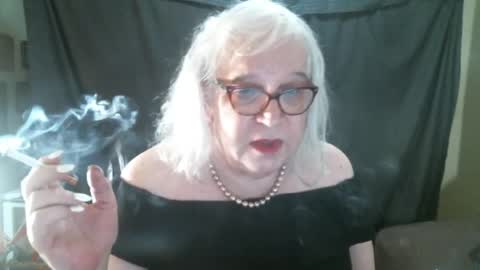 Snapshot of sissydianetx chatting on 10/05/25, 01:09 Sissy Diane online show from 10/05/25, 01:09