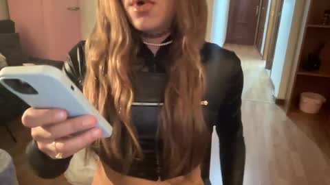 Snapshot of sissyenfalda chatting on 06/15/26, 06:10 sarasissy6969 online show from 06/15/26, 06:10