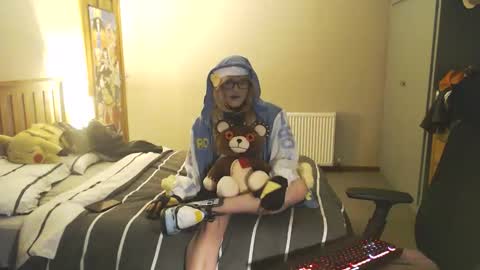 Snapshot of sissygothx chatting on 12/15/25, 01:21 SissyGothx online show from 12/15/25, 01:21