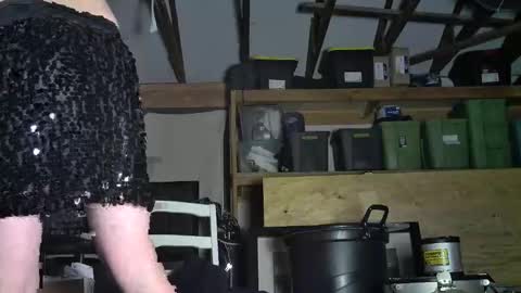 Snapshot of sissymiles chatting on 12/23/25, 10:02 SissyMiles online show from 12/23/25, 10:02